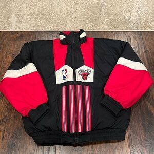 VTG Pro Player NBA CHICAGO BULLS Puffer Reversible Jacket Original size Large